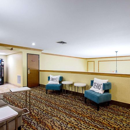 Mainstay Suites Madison - Monona Екстериор снимка
