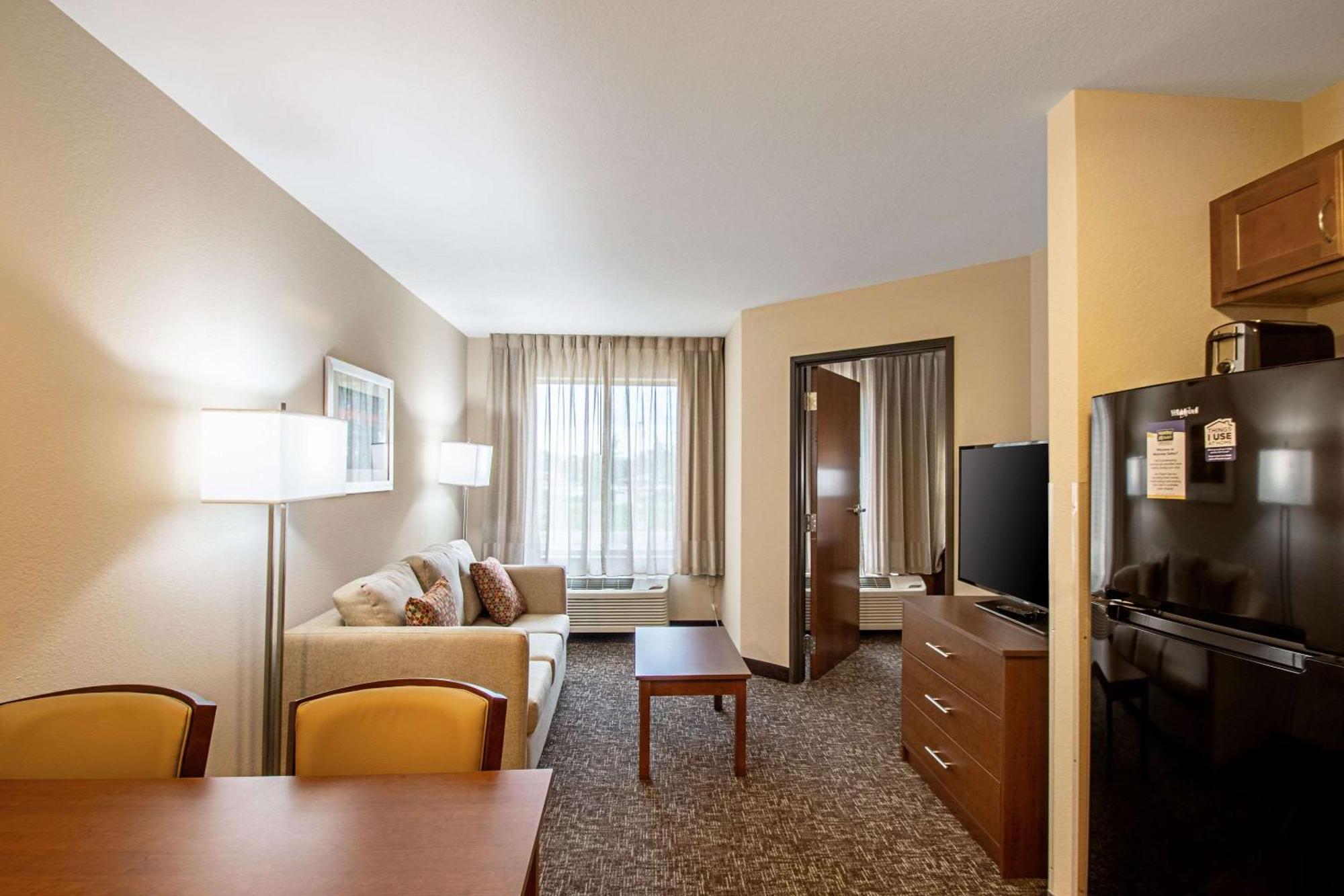 Mainstay Suites Madison - Monona Екстериор снимка