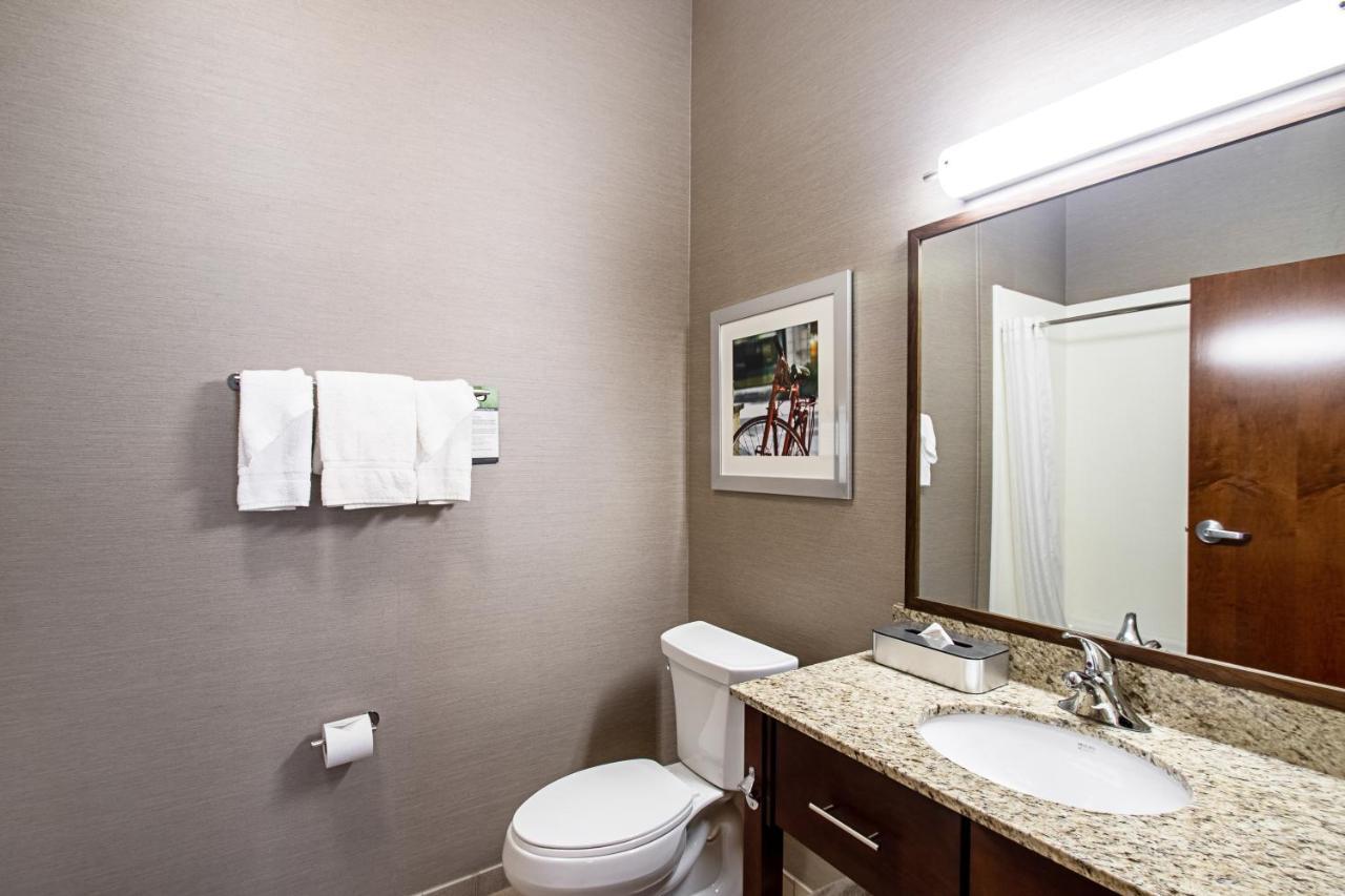 Mainstay Suites Madison - Monona Екстериор снимка